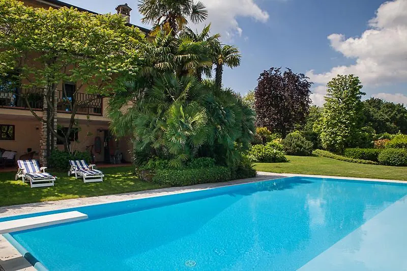 B&B Villa Adriano Desenzano del Garda 3*,