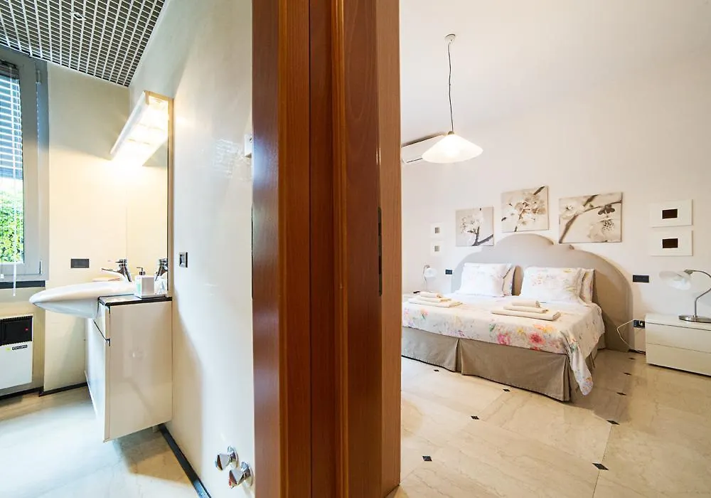Nocleg ze śniadaniem B&B Villa Adriano Desenzano del Garda