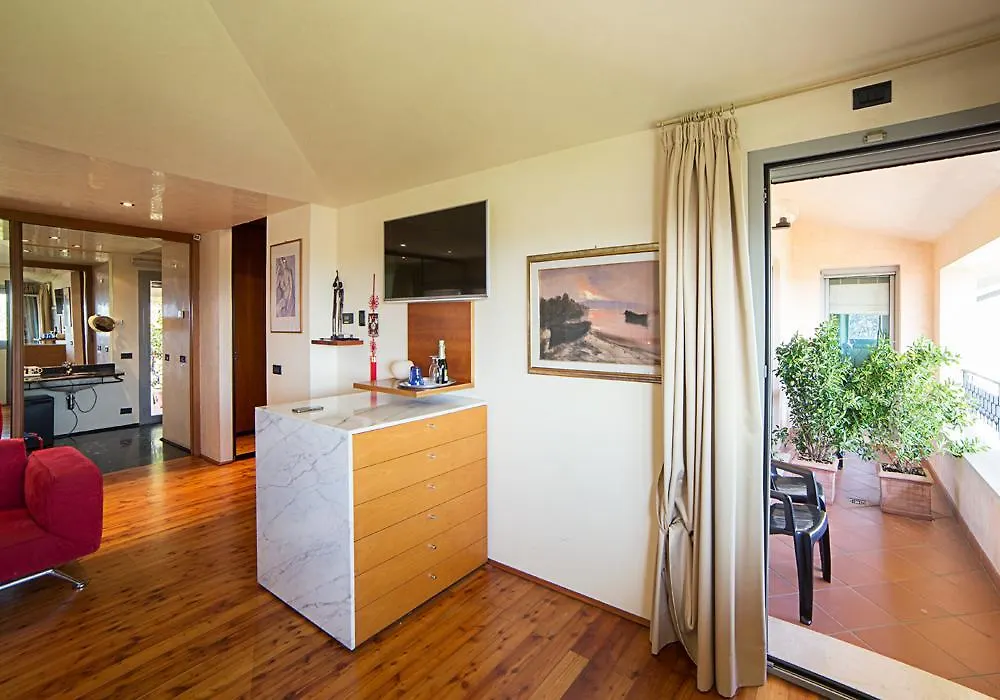 Nocleg ze śniadaniem B&B Villa Adriano Desenzano del Garda