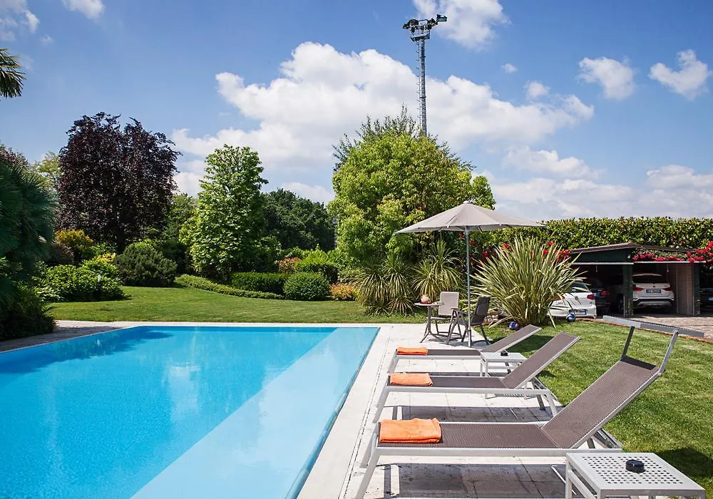 B&B Villa Adriano Desenzano del Garda Nocleg ze śniadaniem