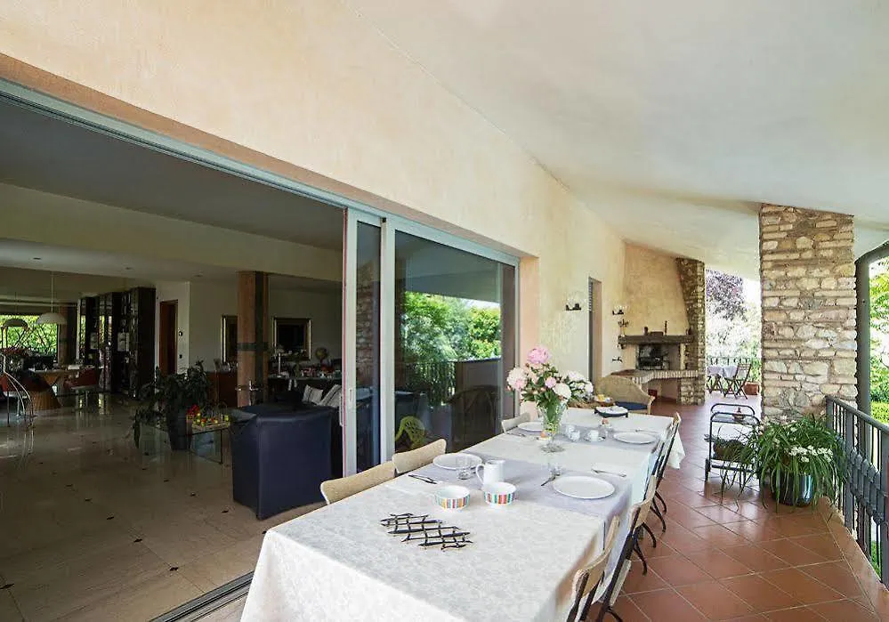 Nocleg ze śniadaniem B&B Villa Adriano Desenzano del Garda